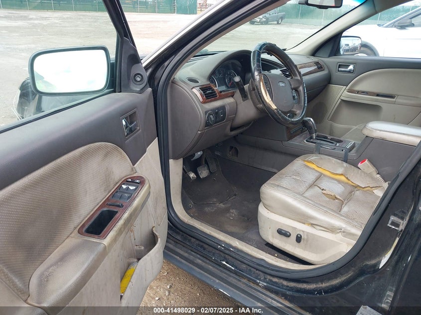 2008 FORD TAURUS VIN: 1FAHP24W08G106238