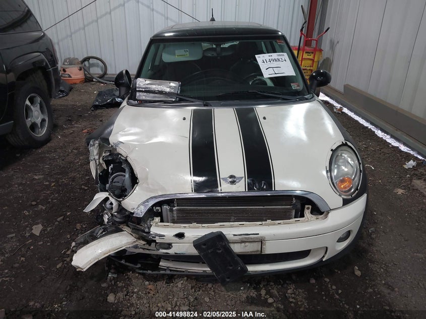 2008 Mini Cooper VIN: WMWMF33548TT61313 Lot: 41498824