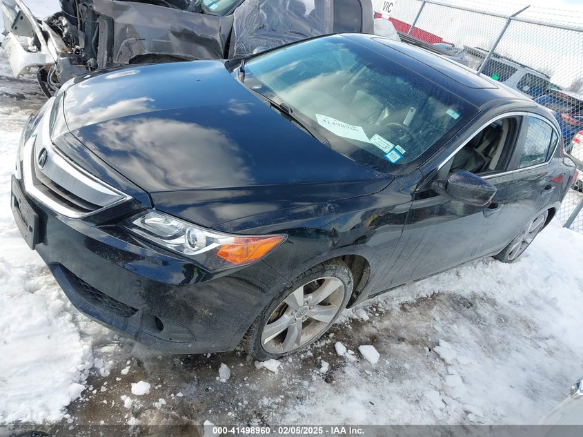2013 ACURA ILX VIN: 19VDE2E51DE000596