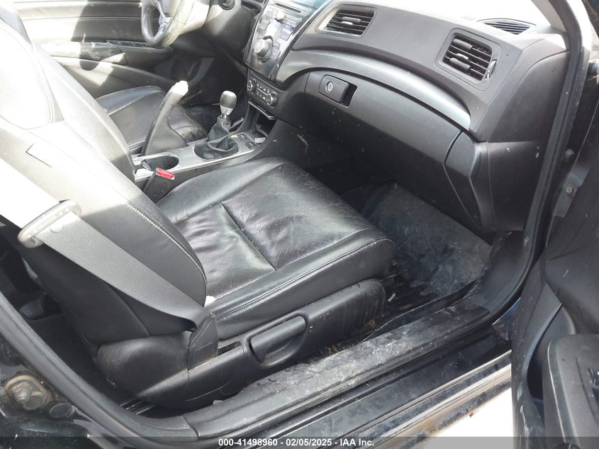 2013 ACURA ILX VIN: 19VDE2E51DE000596