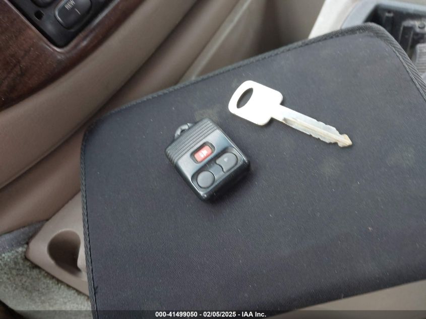 2000 Ford E-250 Recreational VIN: 1FDPE24L8YHC03162 Lot: 41499050