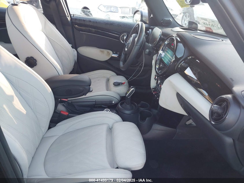 2023 MINI HARDTOP VIN: WMW53DK07P2U11800