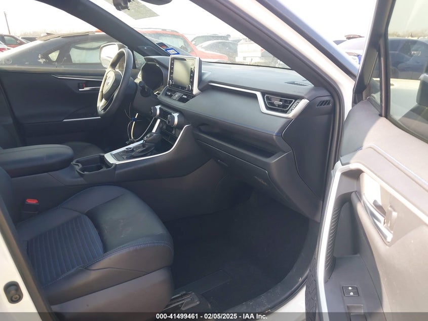 2019 TOYOTA RAV4 HYBRID XSE - JTMEWRFV1KJ021528