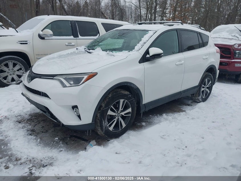 2018 TOYOTA RAV4 XLE - 2T3RFREV0JW802477