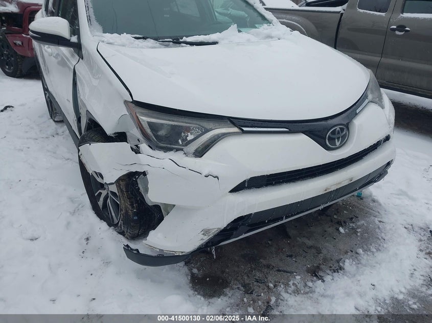 2018 TOYOTA RAV4 XLE - 2T3RFREV0JW802477