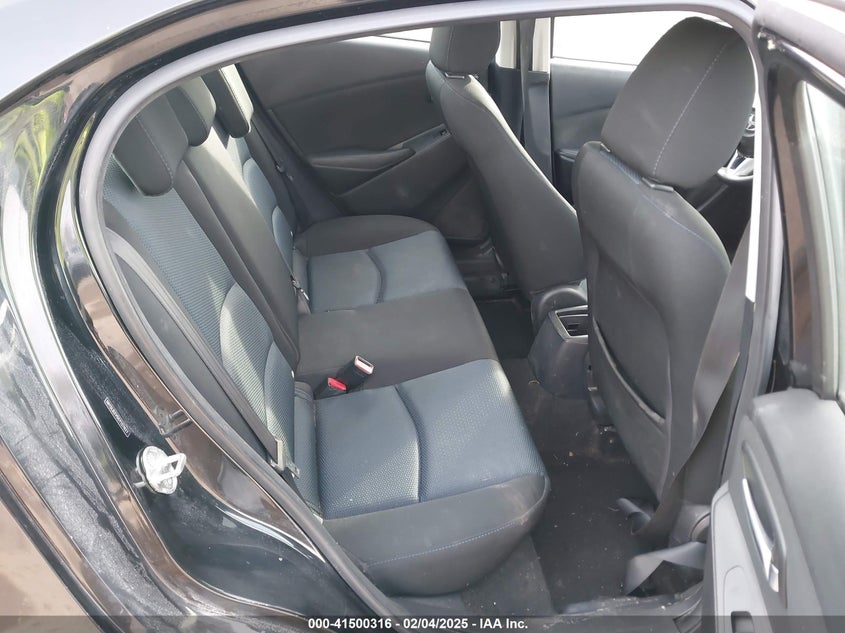 2016 SCION IA VIN: 3MYDLBZV5GY137827