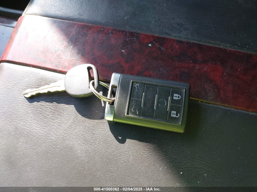 2010 Cadillac Escalade Esv Luxury VIN: 1GYUKHEF9AR255115 Lot: 41500362