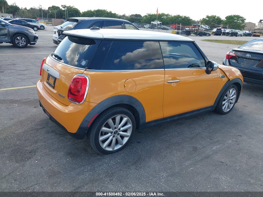 2015 MINI HARDTOP COOPER - WMWXM5C54FT938238
