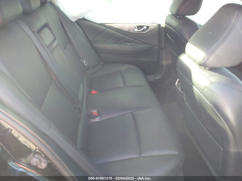 2015 INFINITI Q50 VIN: JN1BV7AR8FM423896