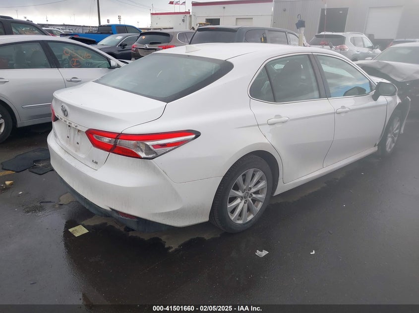 2019 TOYOTA CAMRY VIN: 4T1B11HK0KU770658