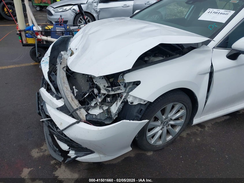 2019 TOYOTA CAMRY VIN: 4T1B11HK0KU770658