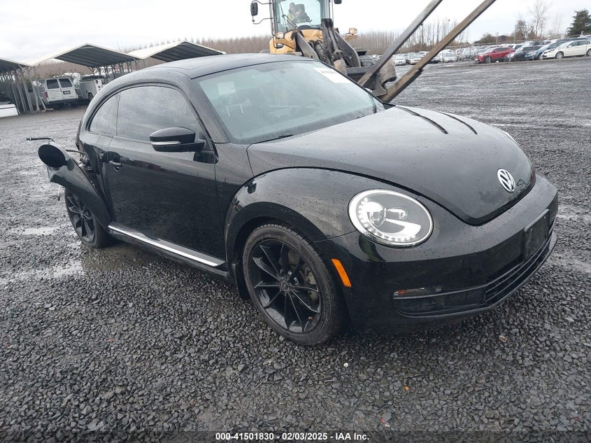 2014 VOLKSWAGEN BEETLE 2.5L - 3VWJP7AT3EM608906