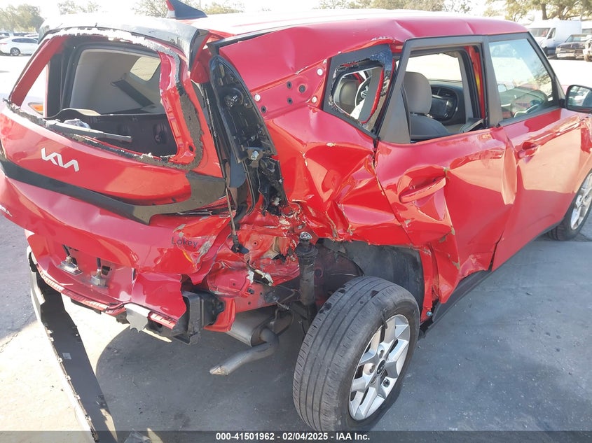 2023 KIA SOUL VIN: KNDJ23AU9P7190030