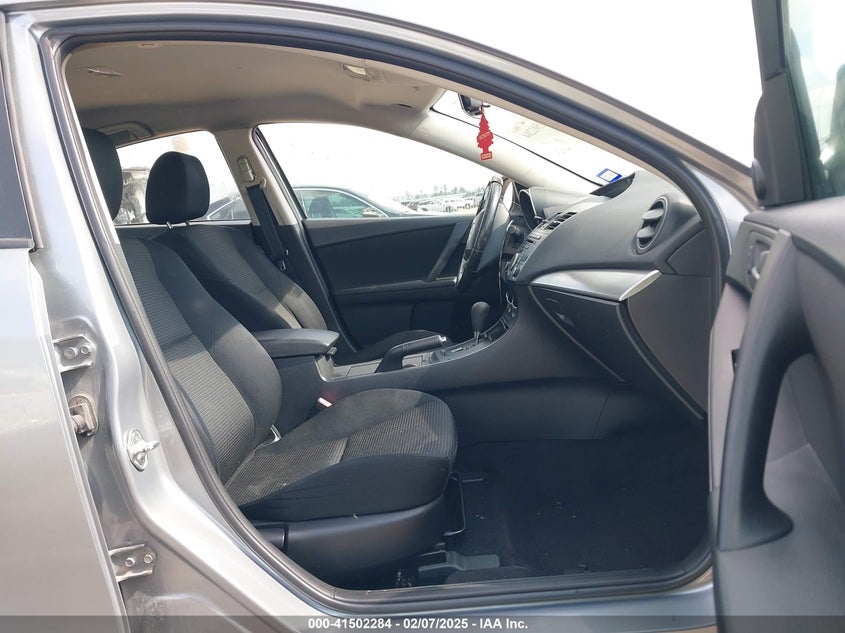 2012 MAZDA MAZDA3 VIN: JM1BL1V8XC1615660