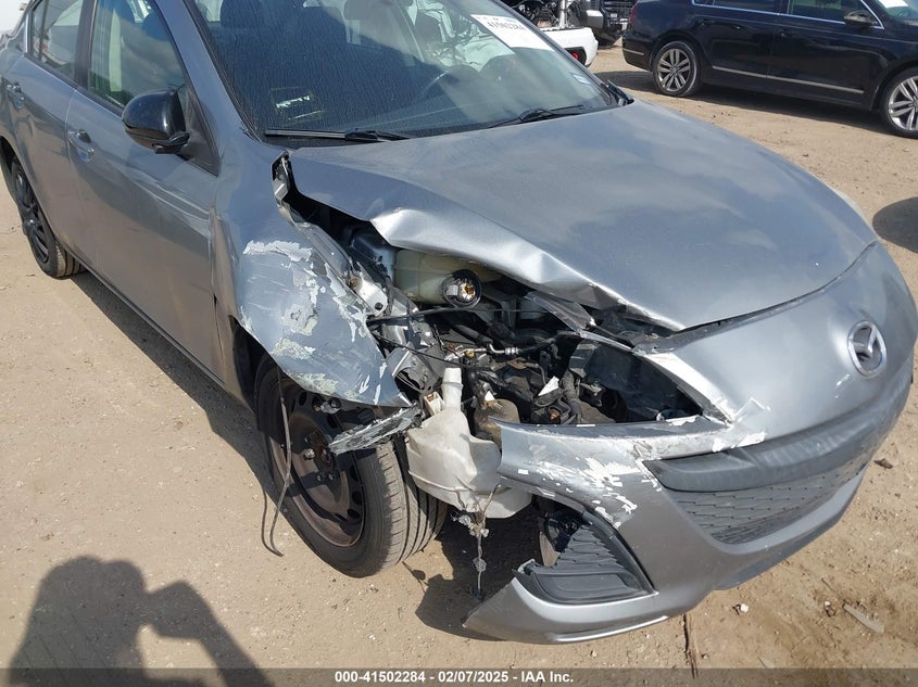 2012 MAZDA MAZDA3 VIN: JM1BL1V8XC1615660