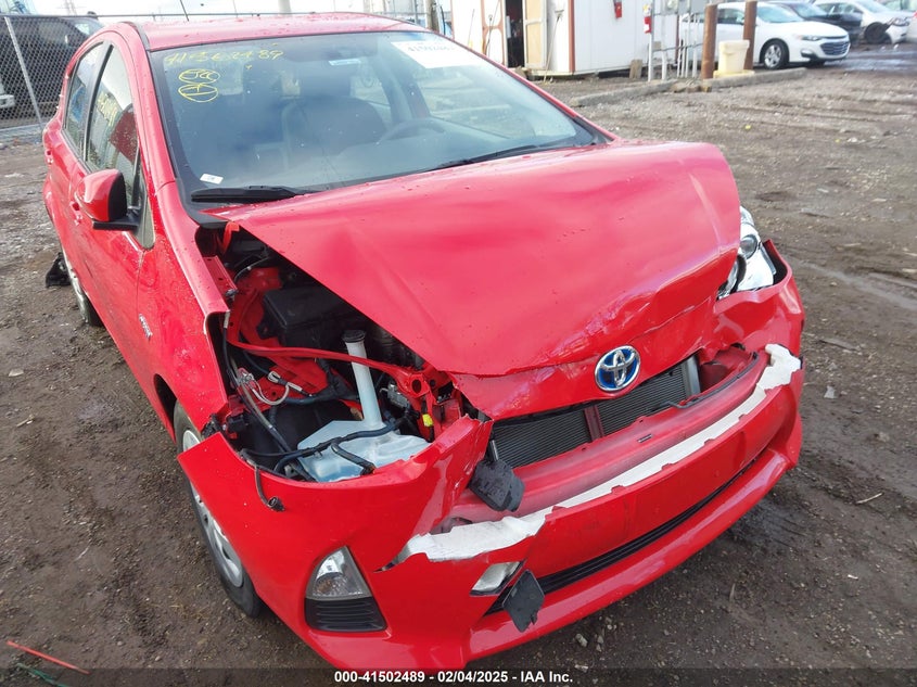 2013 TOYOTA PRIUS C VIN: JTDKDTB39D1544809