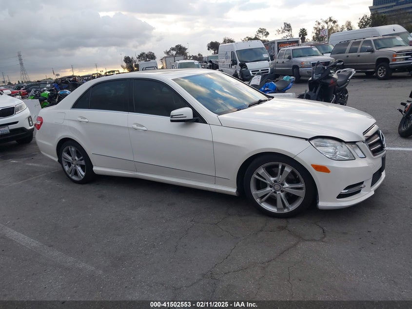2013 MERCEDES-BENZ E 350 - WDDHF5KBXDA722059