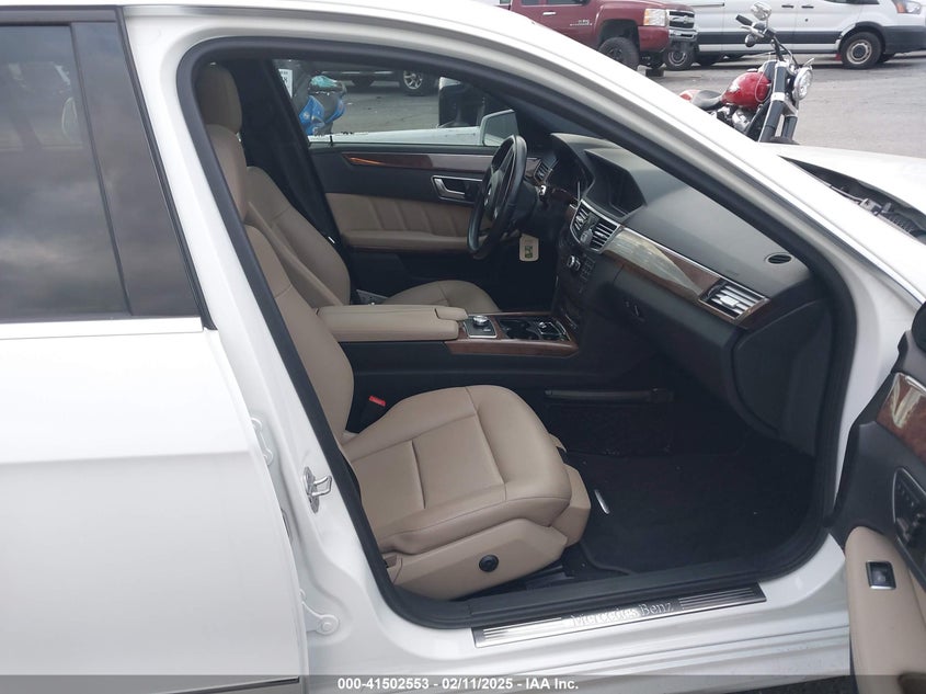2013 MERCEDES-BENZ E 350 - WDDHF5KBXDA722059