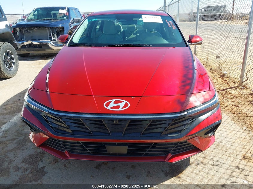 2024 HYUNDAI ELANTRA VIN: KMHLP4DG4RU742006