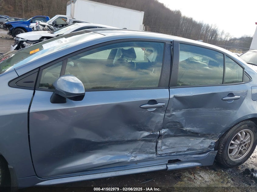 2022 TOYOTA COROLLA HYBRID LE - JTDEAMDE7NJ058785