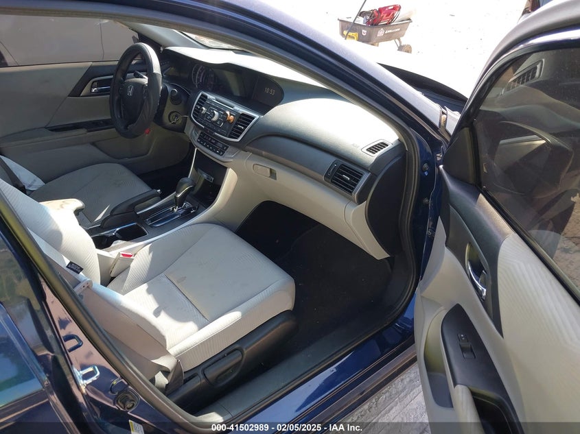2015 HONDA ACCORD SEDAN VIN: 1HGCR2F34FA167935