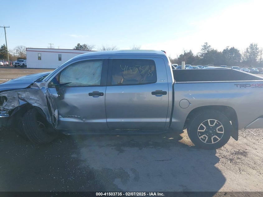 2017 TOYOTA TUNDRA SR5 5.7L V8 - 5TFDY5F11HX642737