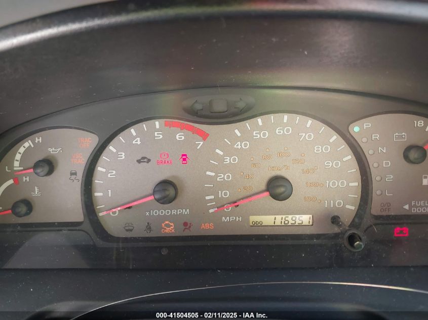 2001 Toyota Sequoia Limited V8 VIN: 5TDZT38A31S010145 Lot: 41504505