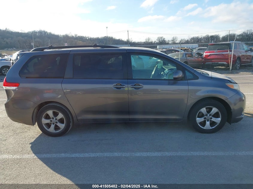 2011 TOYOTA SIENNA VIN: 5TDKK3DC4BS084686