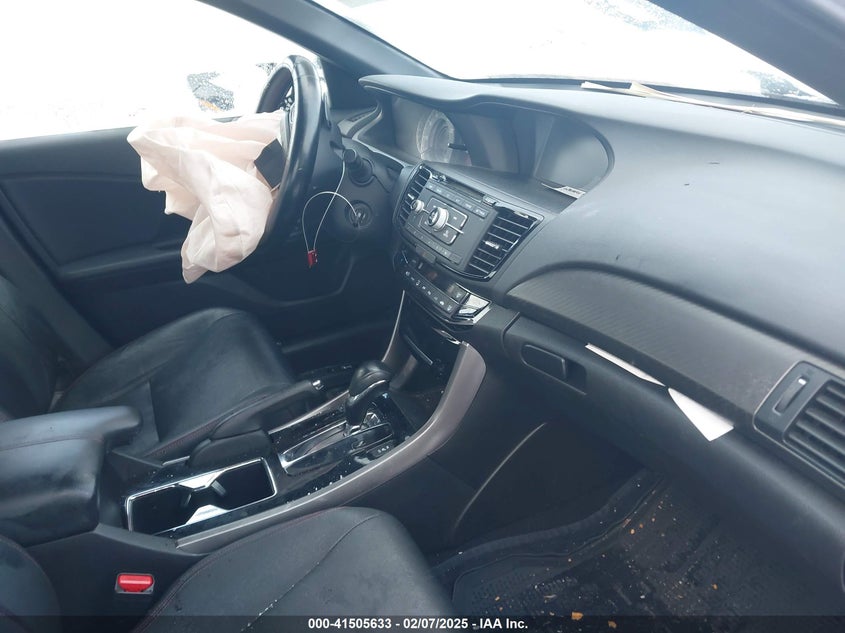 2017 HONDA ACCORD VIN: 1HGCR2F10HA281562