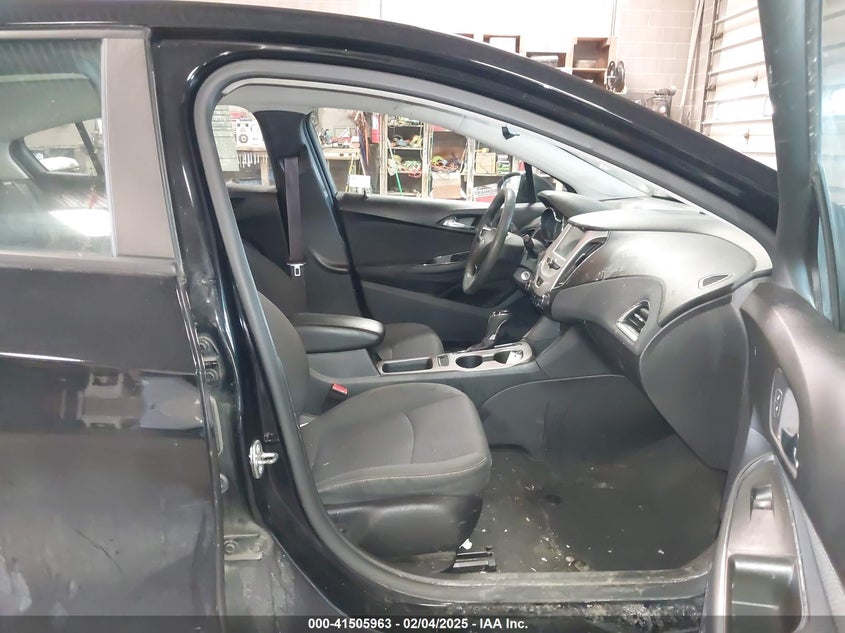 2017 CHEVROLET CRUZE VIN: 1G1BC5SM8H7114207