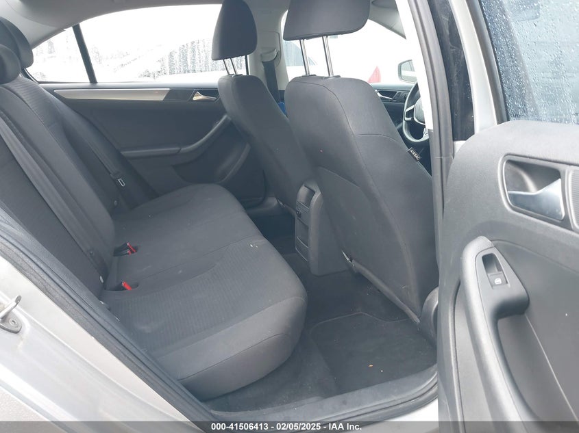 2015 VOLKSWAGEN JETTA VIN: 3VWD17AJ5FM307746