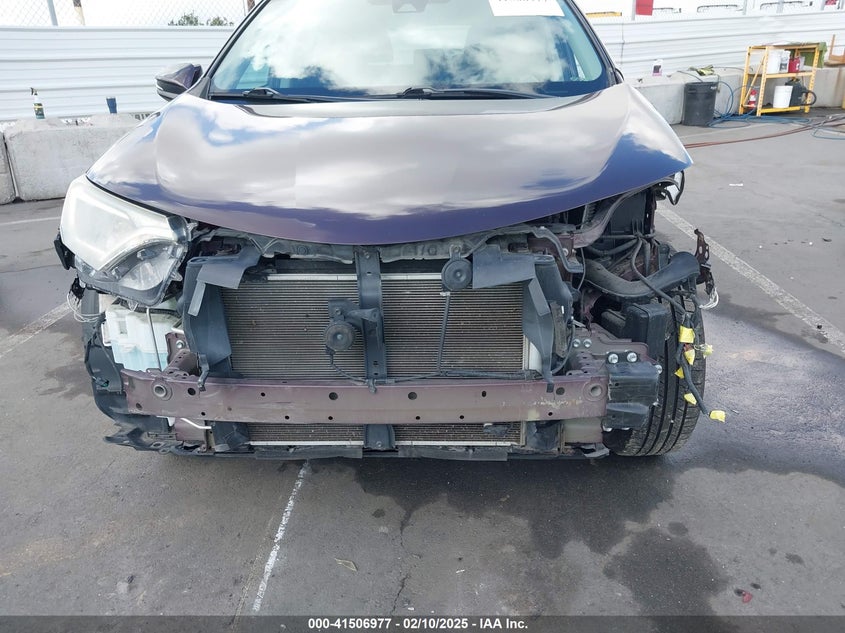 2018 TOYOTA RAV4 XLE - 2T3WFREV3JW434489