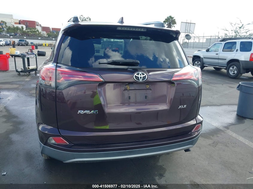 2018 TOYOTA RAV4 XLE - 2T3WFREV3JW434489
