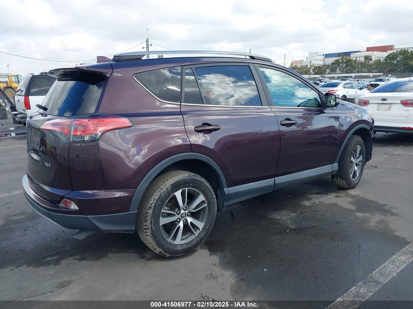 2018 TOYOTA RAV4 XLE - 2T3WFREV3JW434489