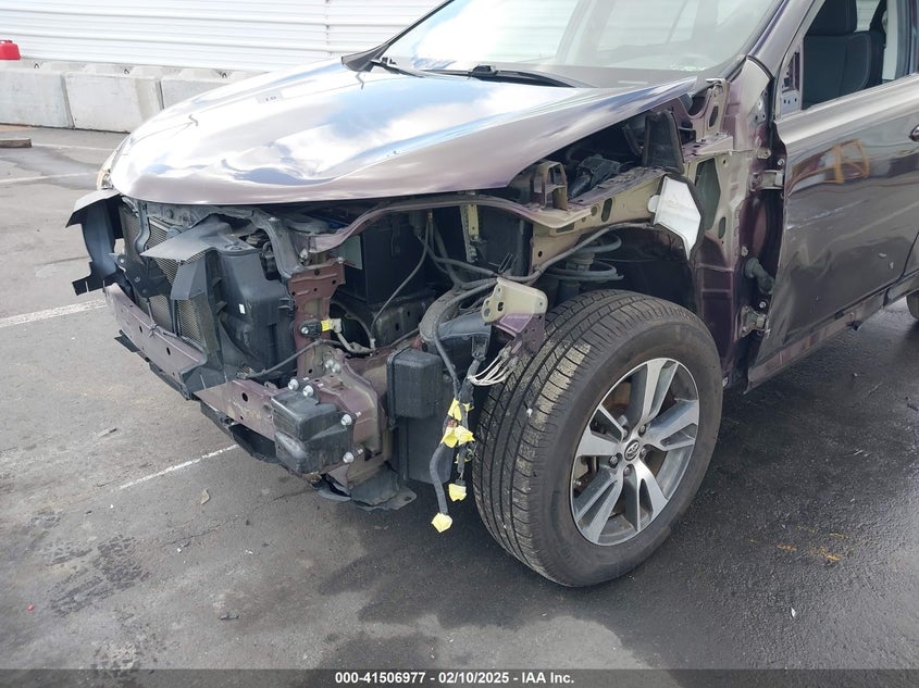 2018 TOYOTA RAV4 XLE - 2T3WFREV3JW434489