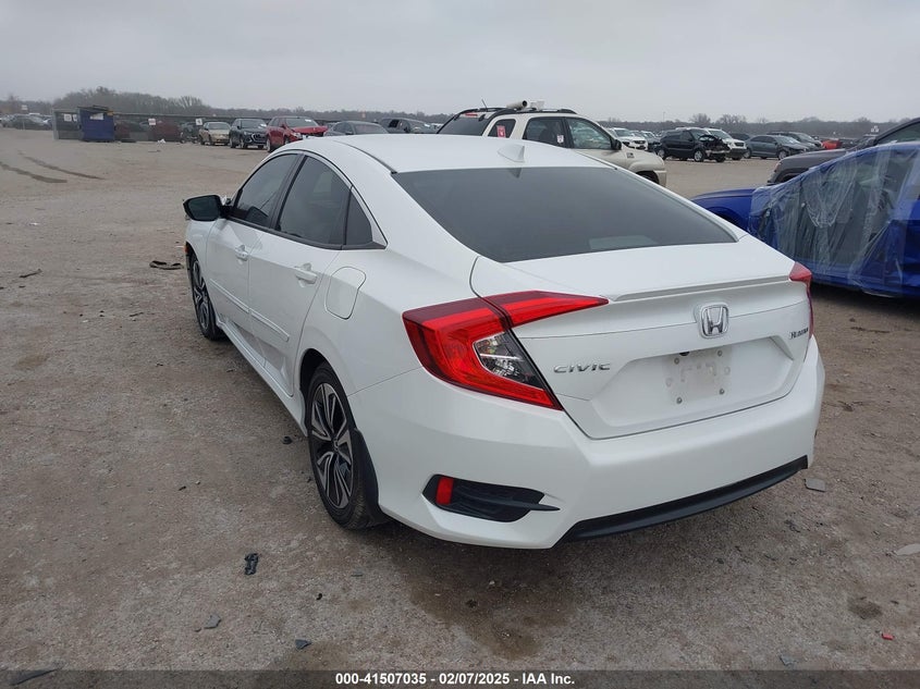 2018 HONDA CIVIC VIN: JHMFC1F74JX033036