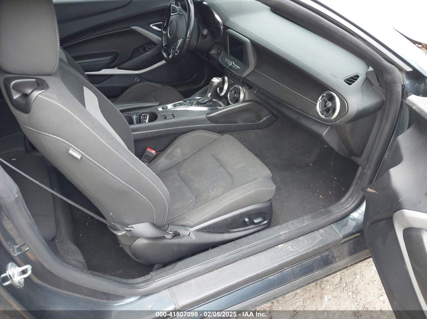 2020 CHEVROLET CAMARO VIN: 1G1FB3DS5L0105826