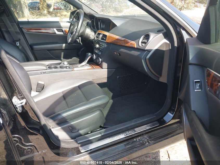 2012 MERCEDES-BENZ C 250 VIN: WDDGF4HB7CR192419