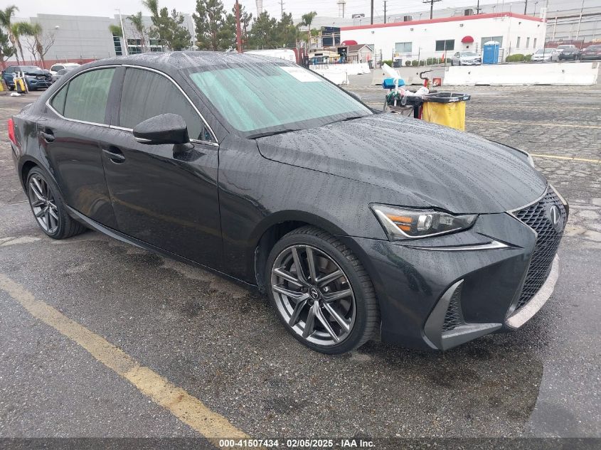 2019 Lexus IS300