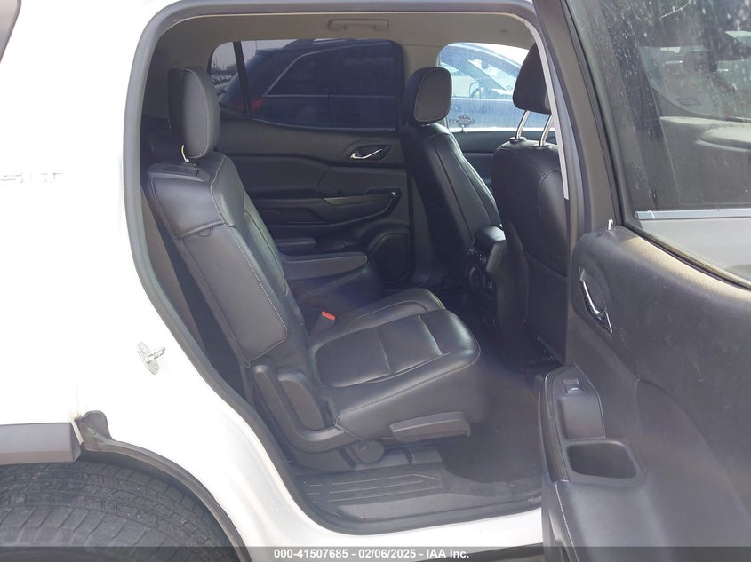 2017 GMC ACADIA VIN: 1GKKNMLS4HZ124685
