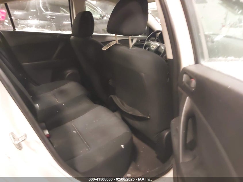 2011 MAZDA 3 VIN: JM1BL1UF5B1380714