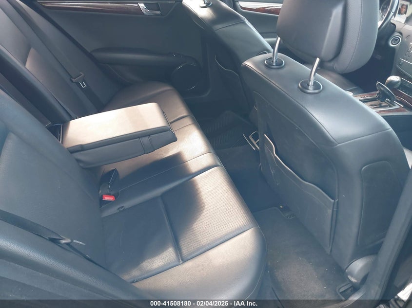 2011 MERCEDES-BENZ C 300 VIN: WDDGF8BB9BR157119