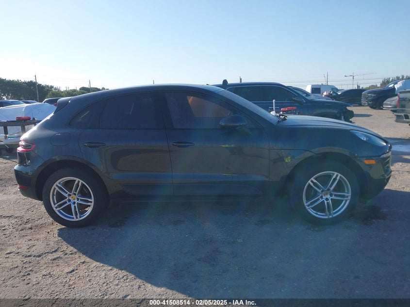 2017 PORSCHE MACAN VIN: WP1AA2A50HLB05251