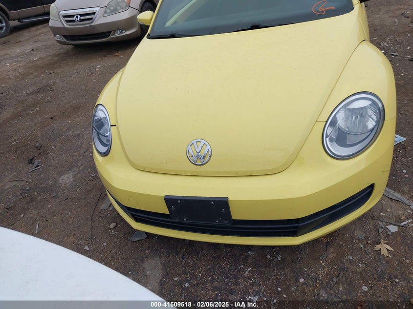 2013 VOLKSWAGEN BEETLE VIN: 3VWJP7AT0DM663439