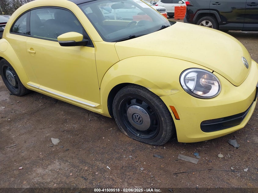 2013 VOLKSWAGEN BEETLE VIN: 3VWJP7AT0DM663439