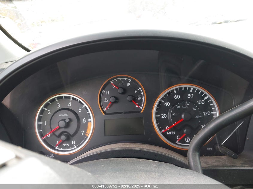 2015 NISSAN TITAN SV - 1N6AA0CHXFN500758