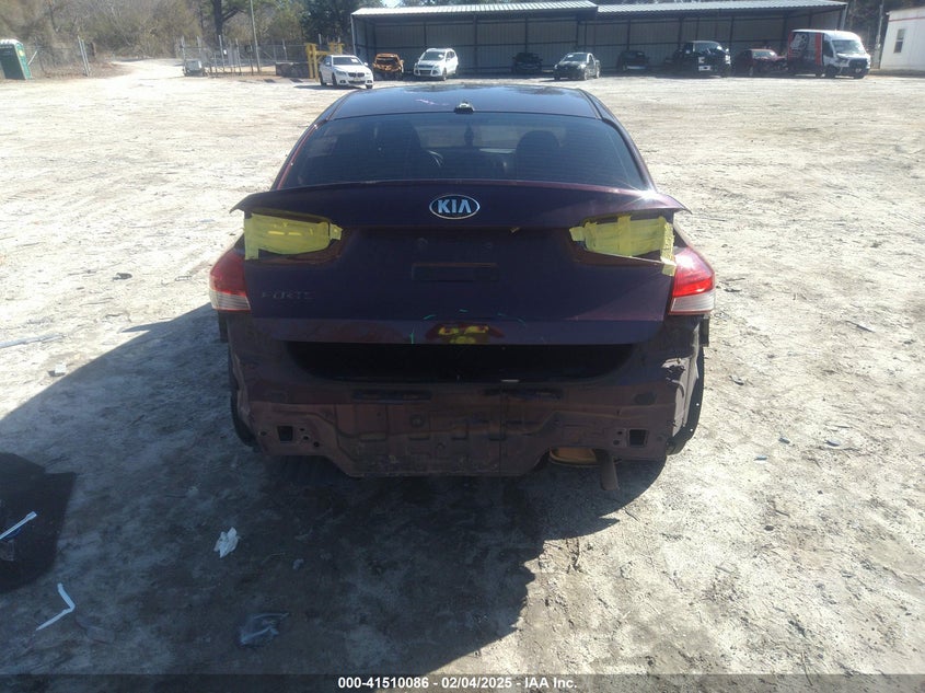 2017 KIA FORTE LX - 3KPFK4A72HE046438