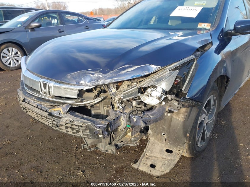 2016 HONDA ACCORD VIN: 1HGCR2F38GA218452
