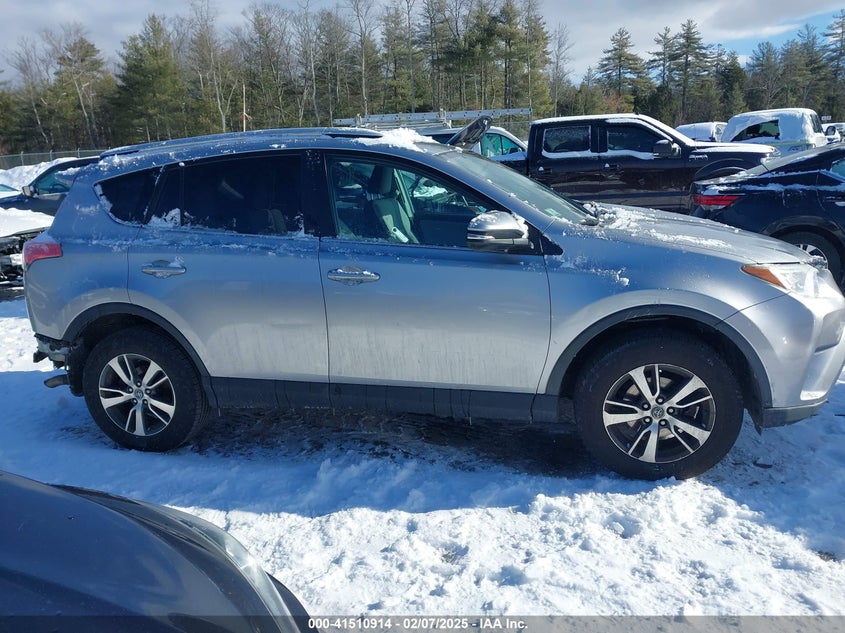 2016 TOYOTA RAV4 XLE - 2T3RFREV8GW427091