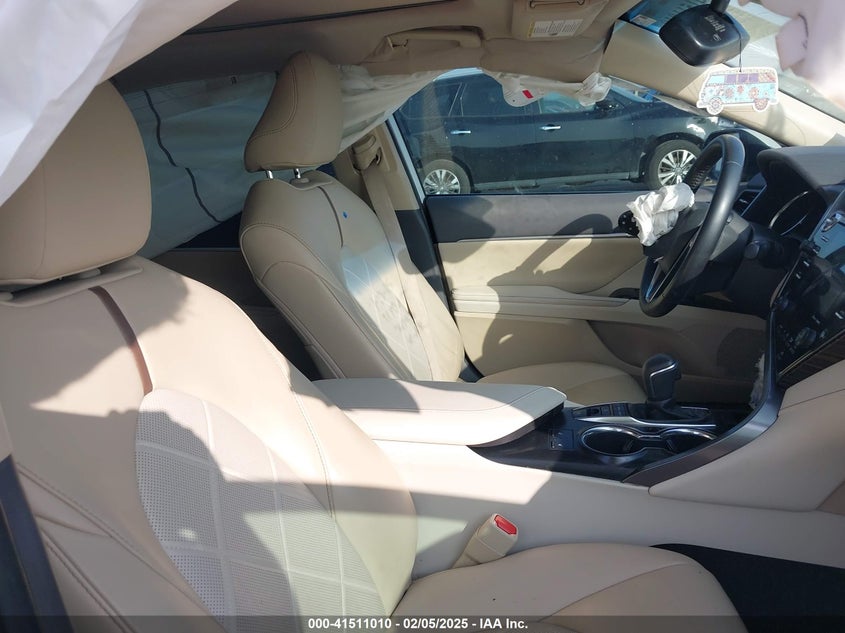 2019 TOYOTA CAMRY VIN: 4T1B11HK3KU802387